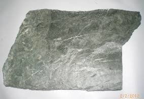 Камень змеевик, или серпентин (также аптекарский камень), цена в Перми откомпании Камень59