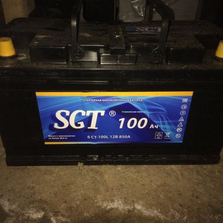 Аккумуляторная батарея SGT 12V 100 Ah