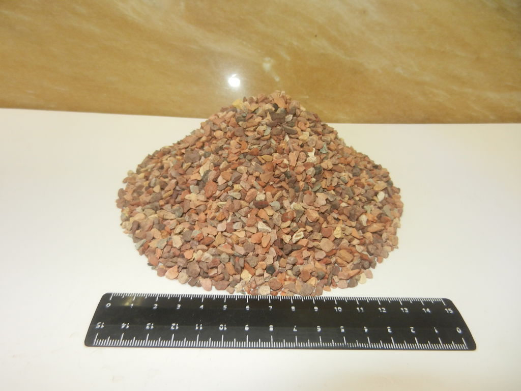 Щебень 2,0—5,0 "Розовый песок" в мешках 20 кг.